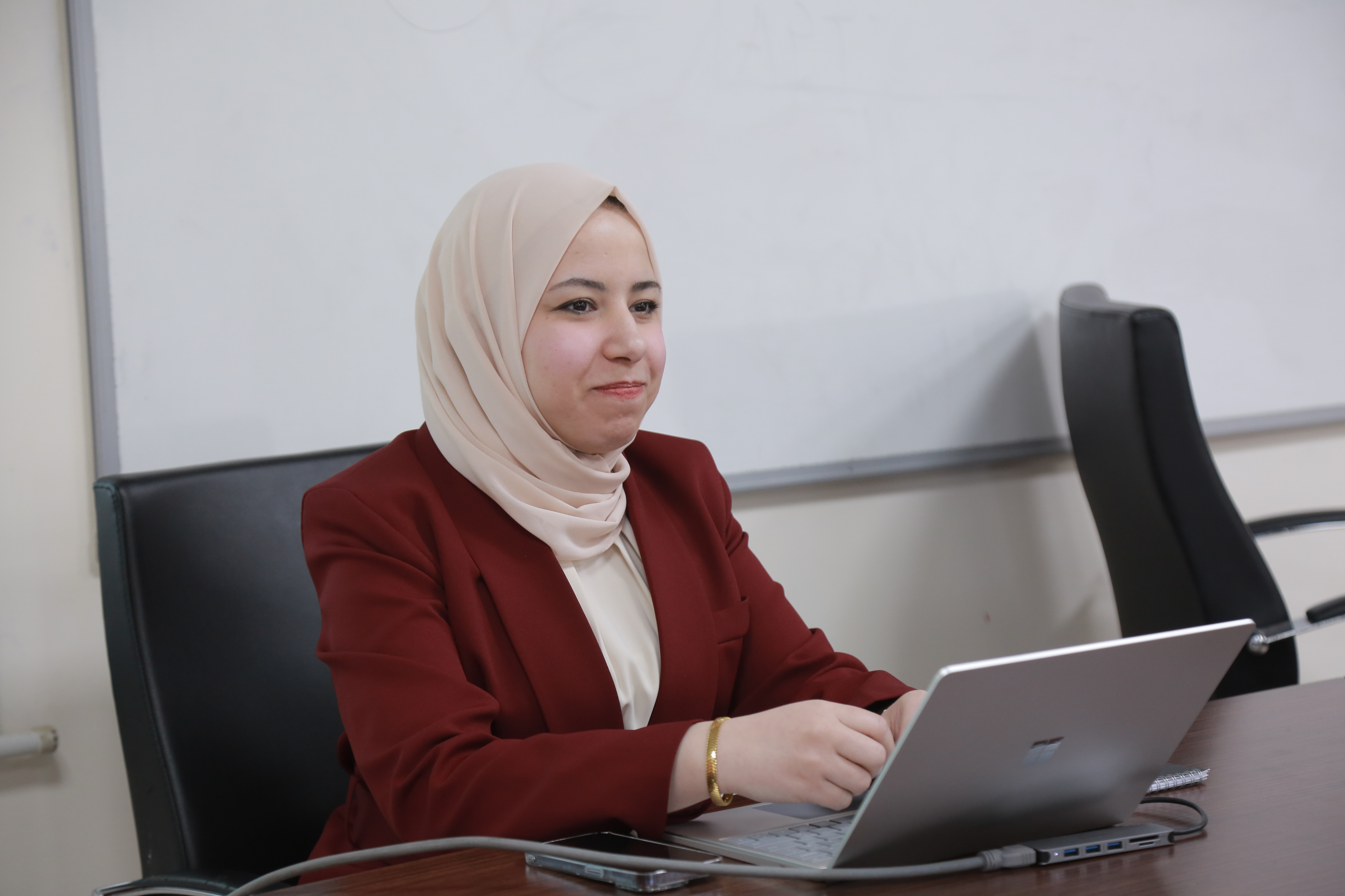 Discussion on the Impact of Coercive Discourse on the Job Market – College of Administration and Economics